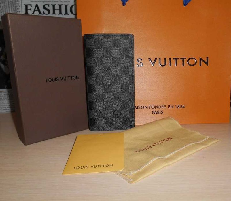 In stoc Portofel pentru bărbați Louis Vuitton 079