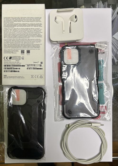 Продавам Iphone 13 mini 128 gb