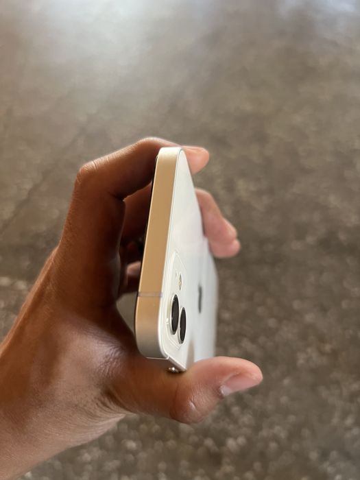 Iphone 12 sotladi abmen yoq