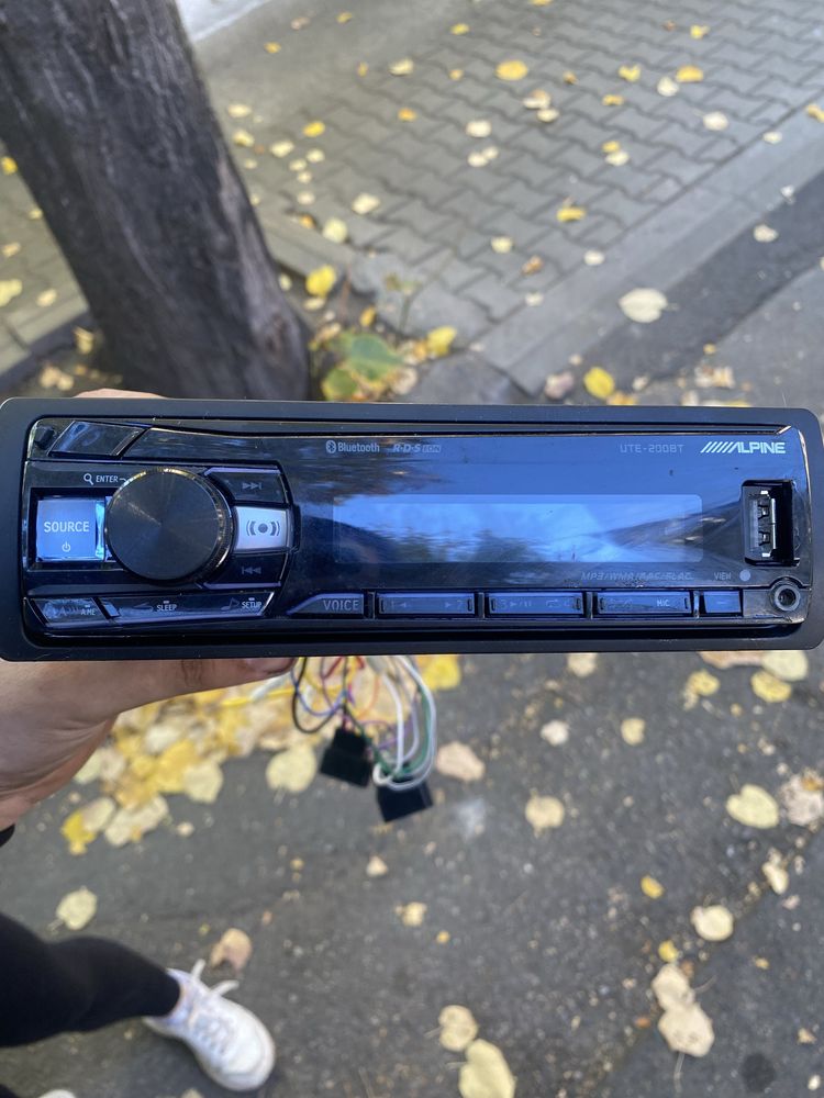 Alphine UTE-200BT