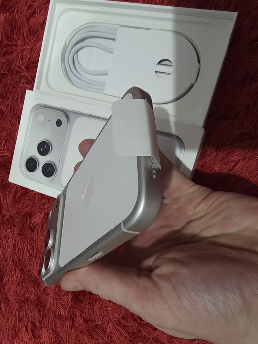-Iphone 17Pro, Nou, 256Gb, 8Ram, 0 cicluri incarcare, neactivat, nefol