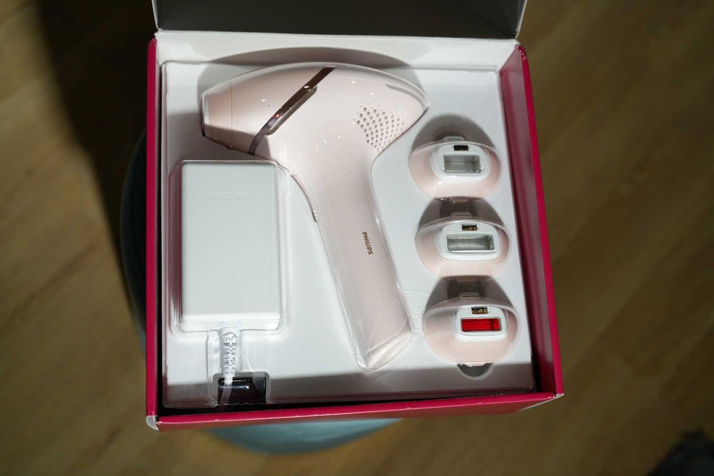 Epilator IPL PHILIPS Lumea Seria 9000 BRI957/00