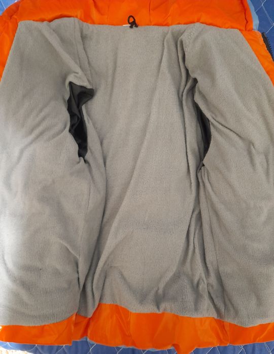 Куртка на мальчика.