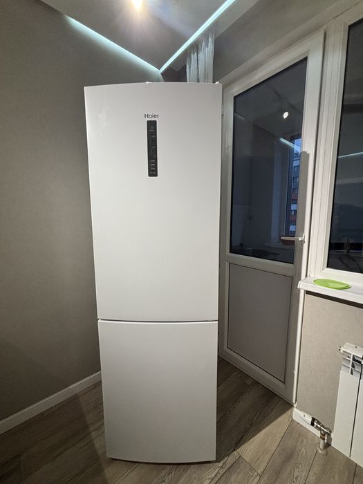 Холодильник Haier CEF535AWG