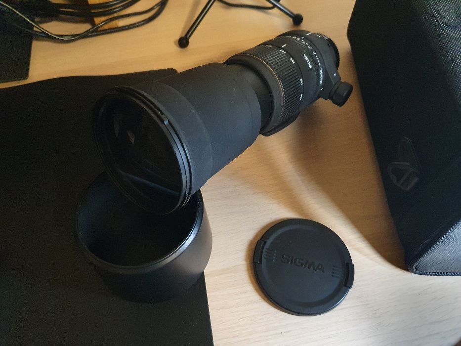Vand Pentax K1 foarte putin folosit 5300 de cadre + alte obiective