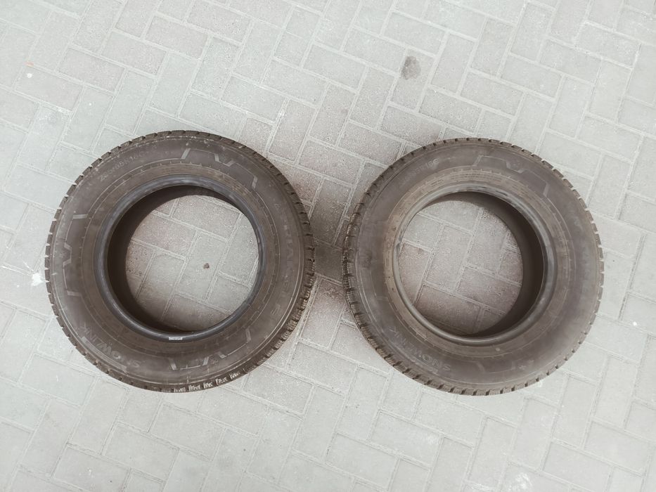 Продаю б/у зимние шины