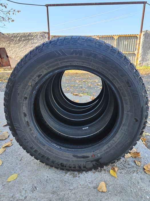 Продам шины на авто