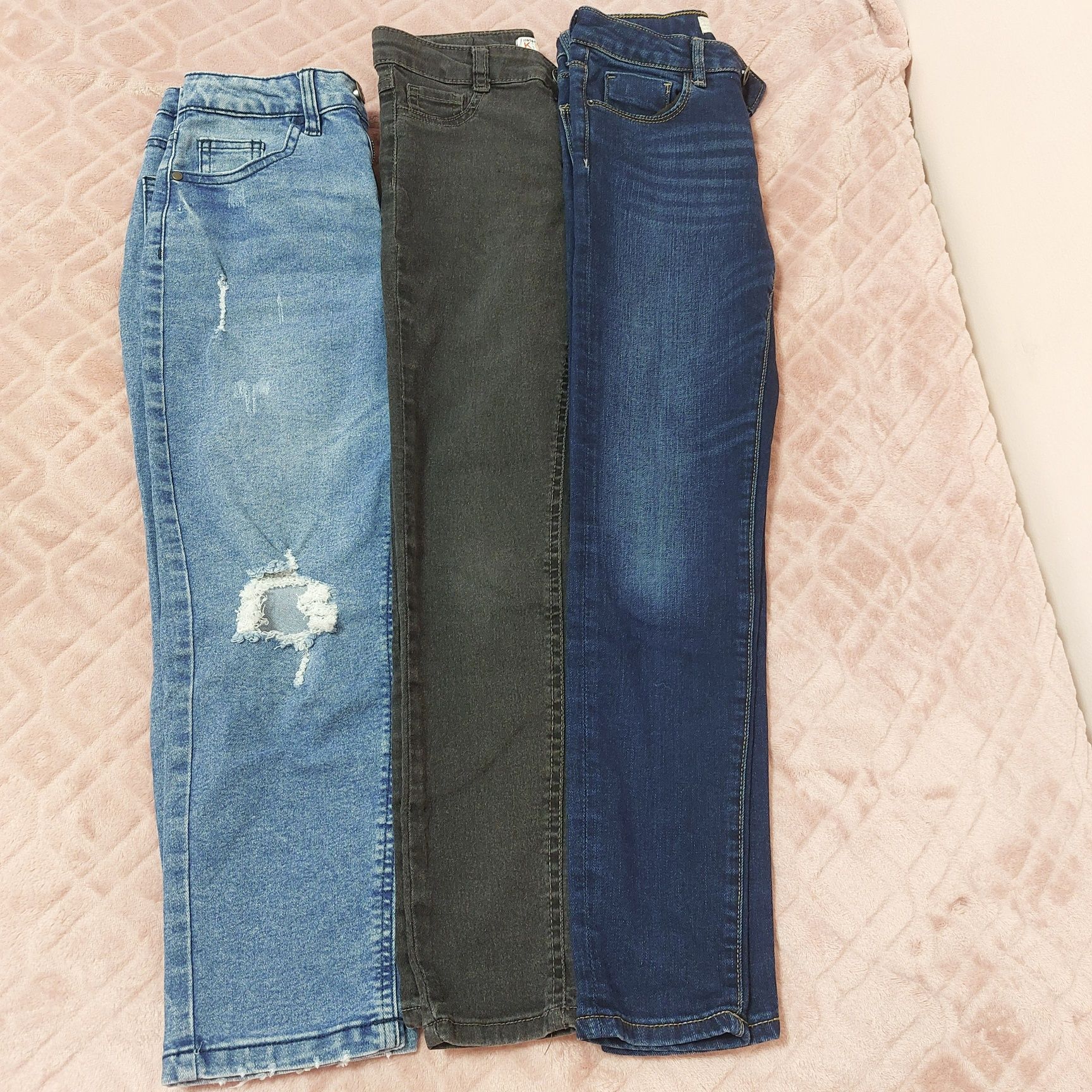 Lot blugi fetita 134/8-9 ani