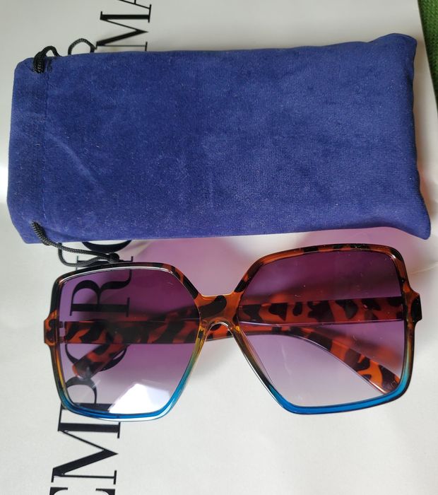 Ochelari oversize superbi !