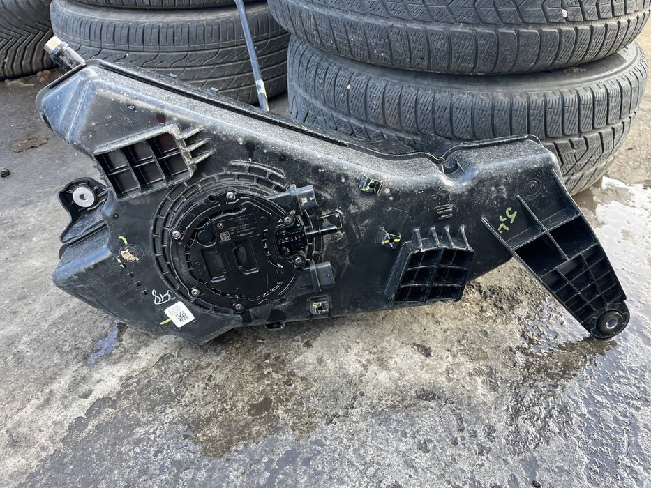 Vas / Rezervor AdBlue BMW X5 G05 X6 G06 X7 G07