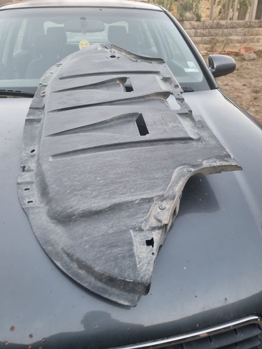 Кора под двигател заaudi A4 b6.