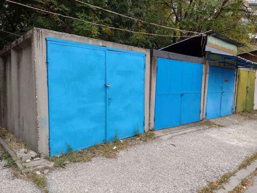 Давам под наем гараж 18 кв. м в широкия център на Видин