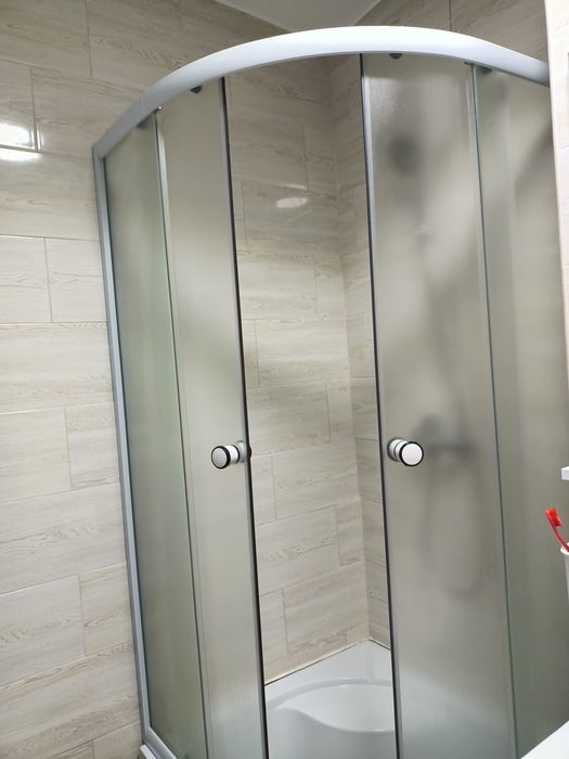 Vând cabina de dus ca noua!