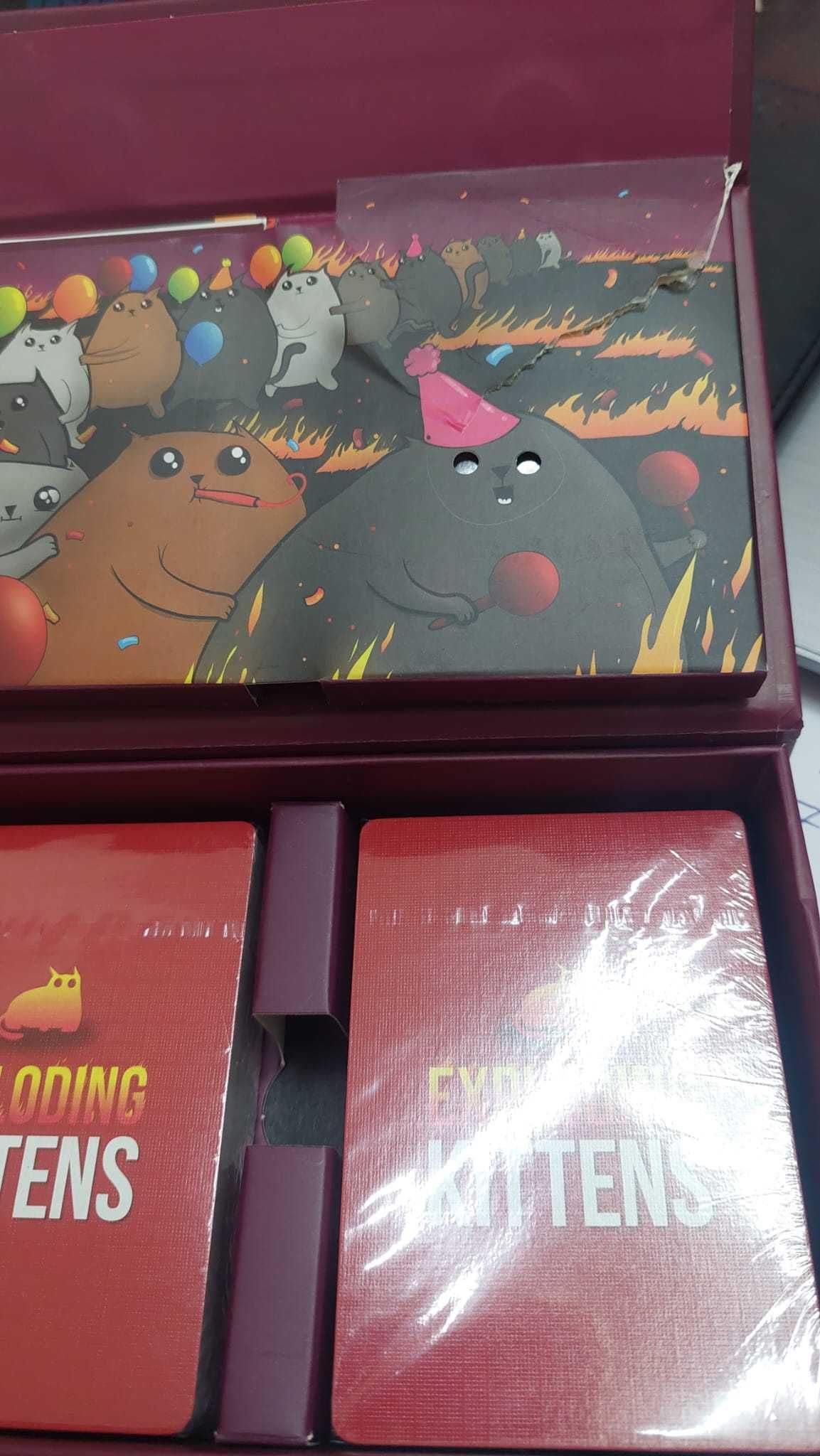 Exploding Kittens: Party Pack (2019) „Експлодиращо коте“ игра на карти