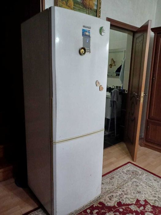 Продам холодильник