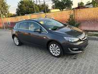 Unic proprietar, vând mașină, OPEL ASTRA J 2015.