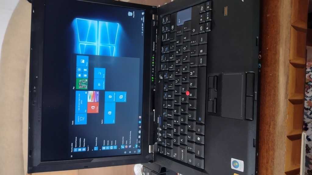 Lenovo thinkpad T400 8гб DDR3 SSD+HDD докстанция