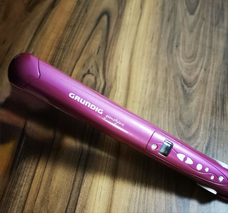 Vând uscator +placa de par