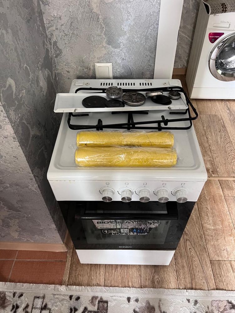 Продам газовую плиту