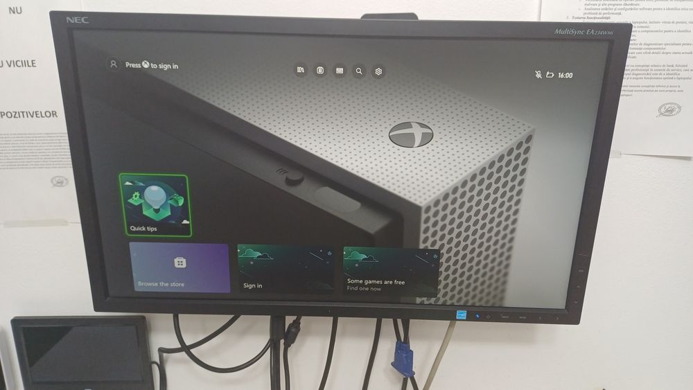 Xbox One S 1 Tb 2 controllere 3 jocuri