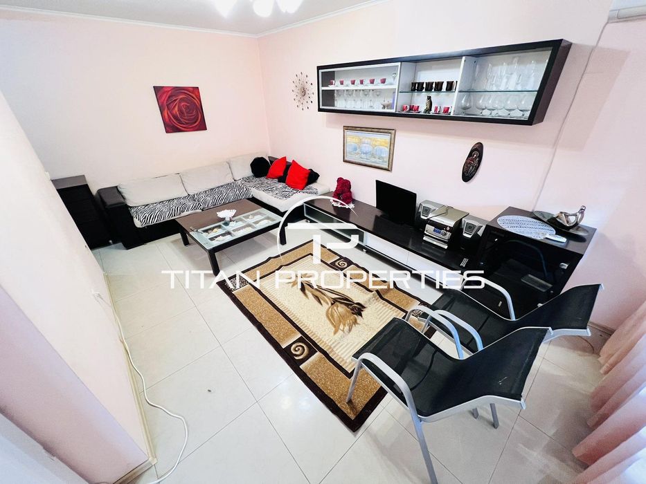 Дава се под наем Двустаен апартамент в Бургас, Център - 64 кв.м за 433.5 € - Снимка #1