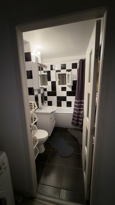 Proprietar,Vând apartament 3 camere Rovine