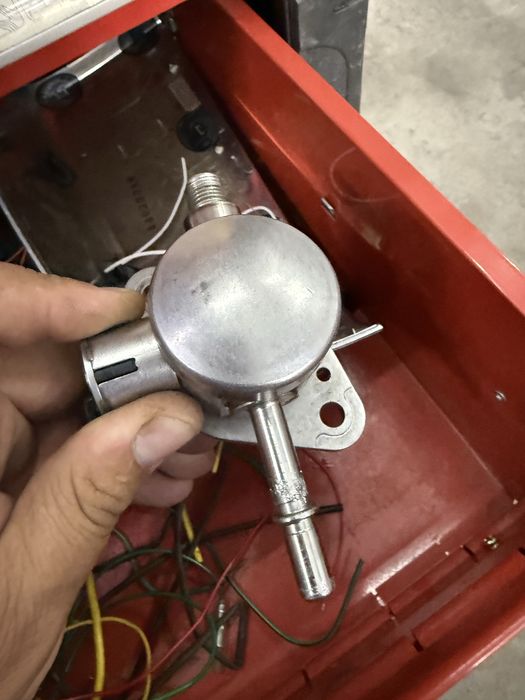 Travers, equinox 2 benzin nasos mexanichiski TNVD