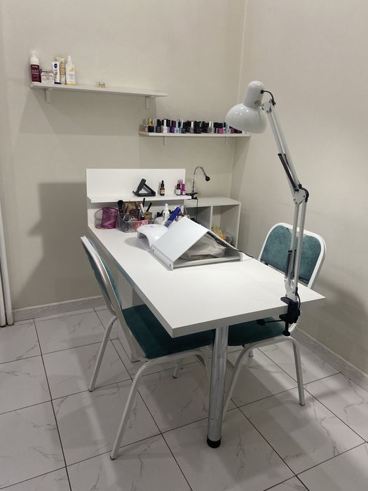 Сдам в аренду место мастеру маникюра