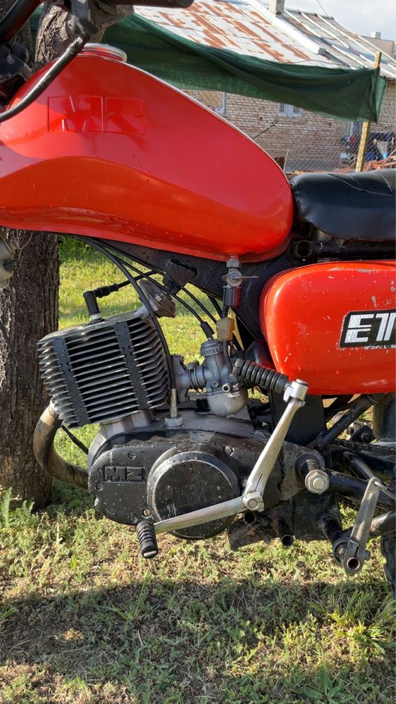 Продавам Etz 150