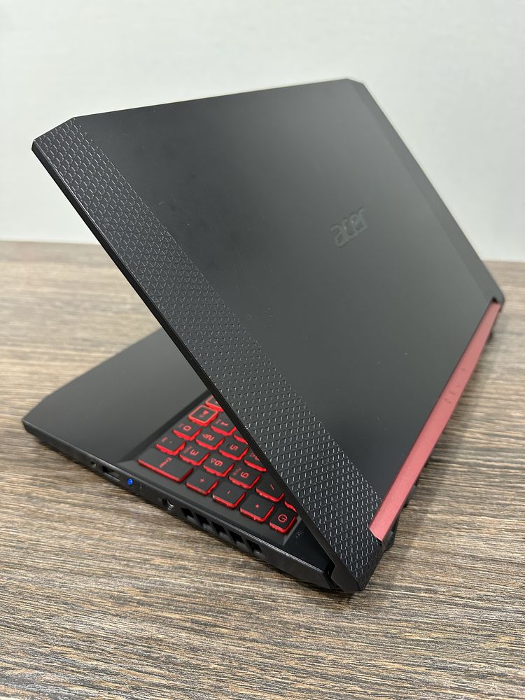 мощный 8-ядерный ноутбук Acer NITRO, видео 4гб