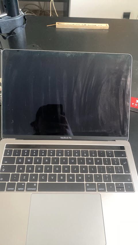 Macbook pro 13 inch 2019