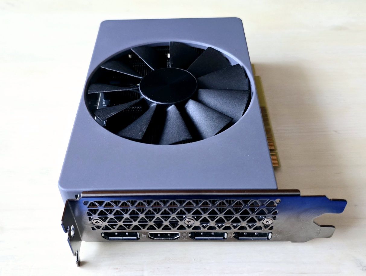 Placa video gaming RTX 4060 8GB GDDR6 DLSS, AI Tensor Cores ITX / mITX