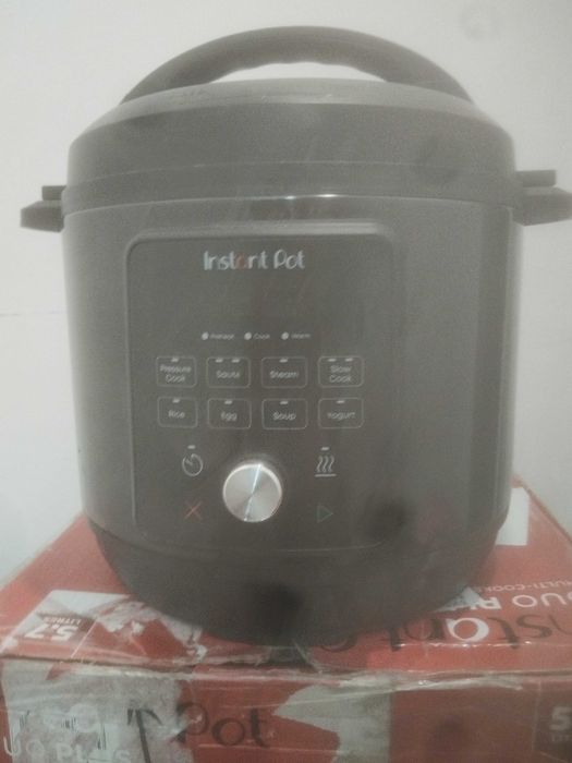 Нов Instant Pot Duo Easy 5.7 литра Мултикуукър