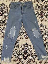 Продам джинсы женские с рванкой