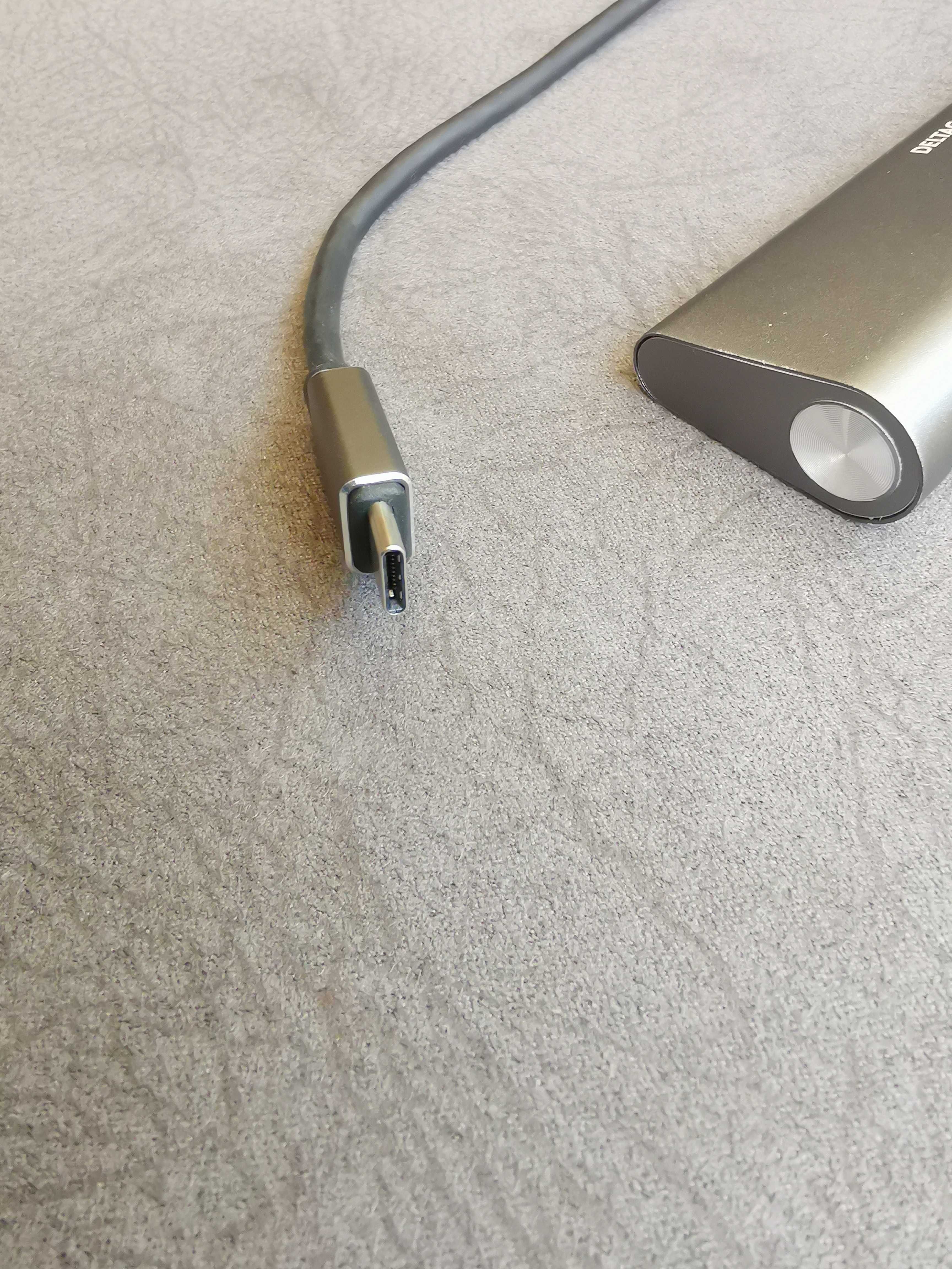 Deltaco Adaptor USB 3.1 Hub USB-C  70 lei