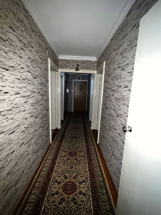 Продаётся 5 комнатная квартира