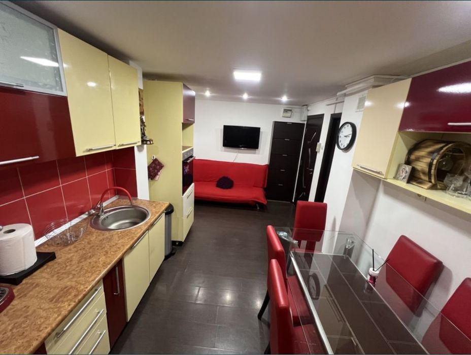 Inchiriez apartament 3 camere, zona max pizza - sc nr 2