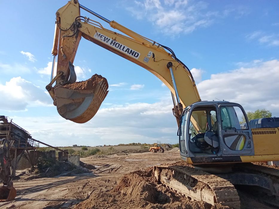 Vand excavator new holland e 385 b