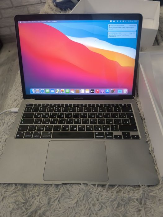 MacBook Air 13 M1 в хорошем состоянии, макбук айр 2020