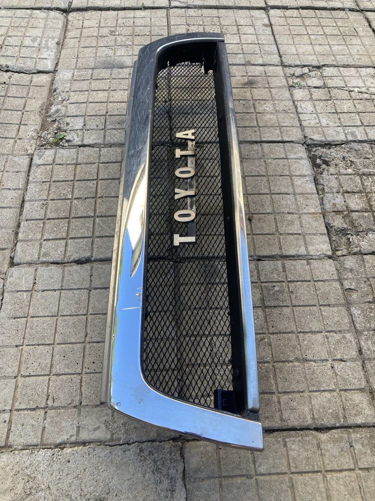 Решетка за тойота хайлукс/Toyota hilux 96-02г