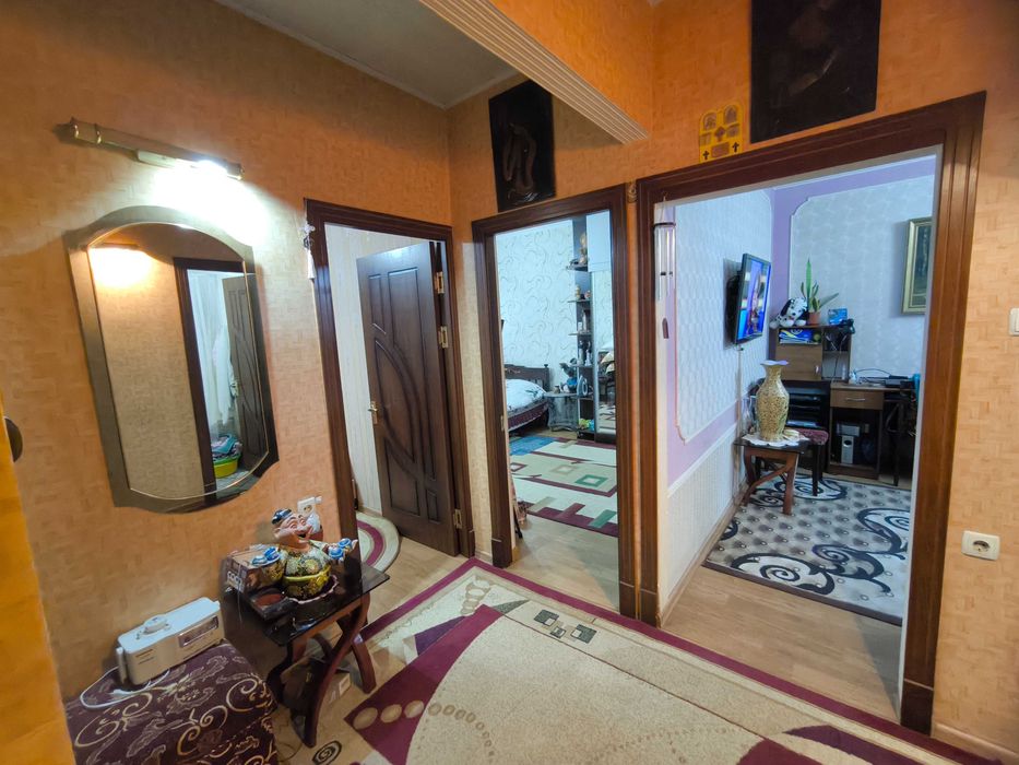 Буюк ипак йули Буз 1 3/3/5 67м²