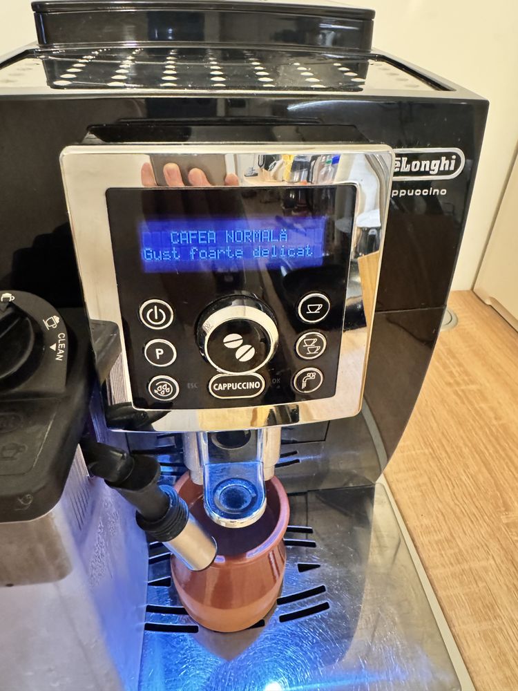 Espressor automat Delonghi Cappuccino ECAM 23.460 B