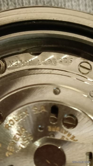 Vind ceas original Rolex Submariner