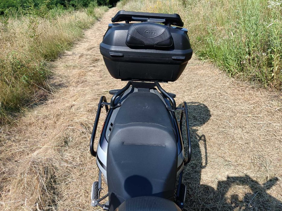 aprilia pegaso trail 660