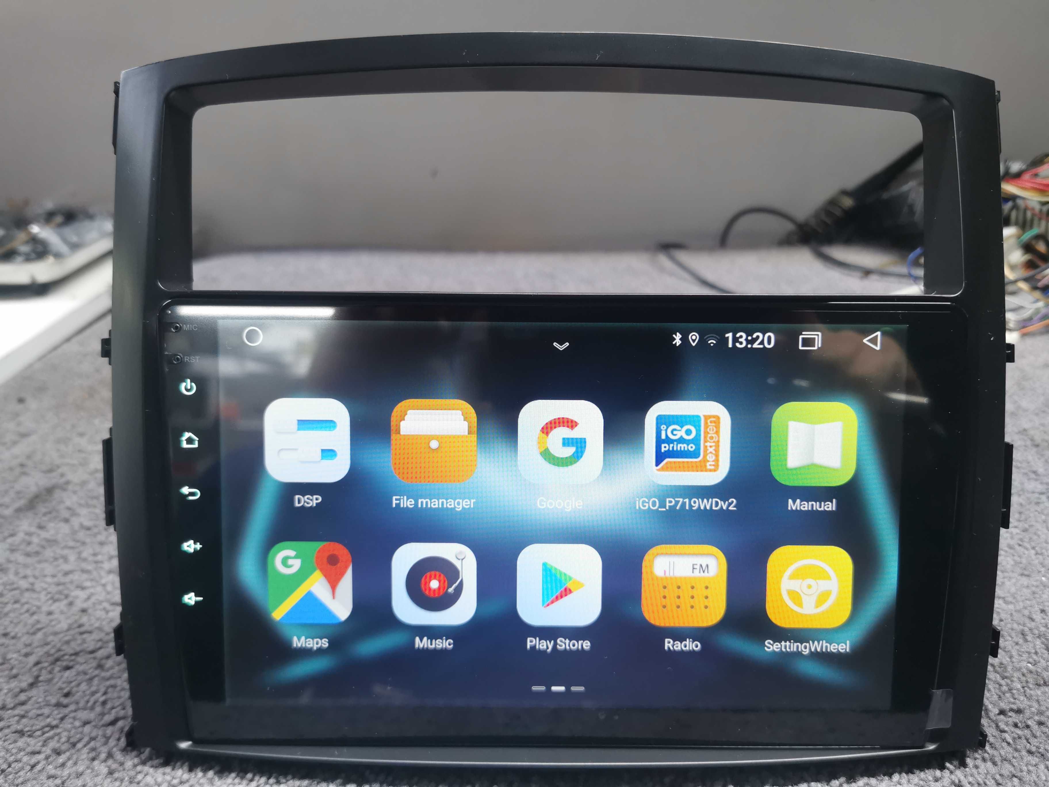 Navigatie Android Mitsubishi Pajero 2006-2012