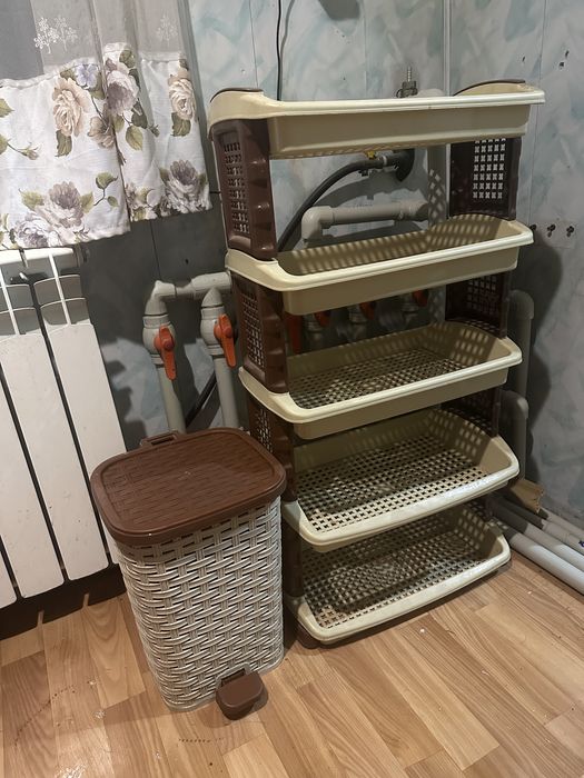 Стеллаж, урна, хлебница, корзинка -5000 тг