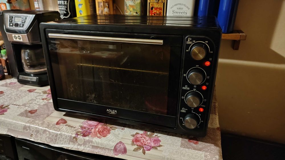 Cuptor electric Adler AD6010, 2000W, 45l, rotisor Negru