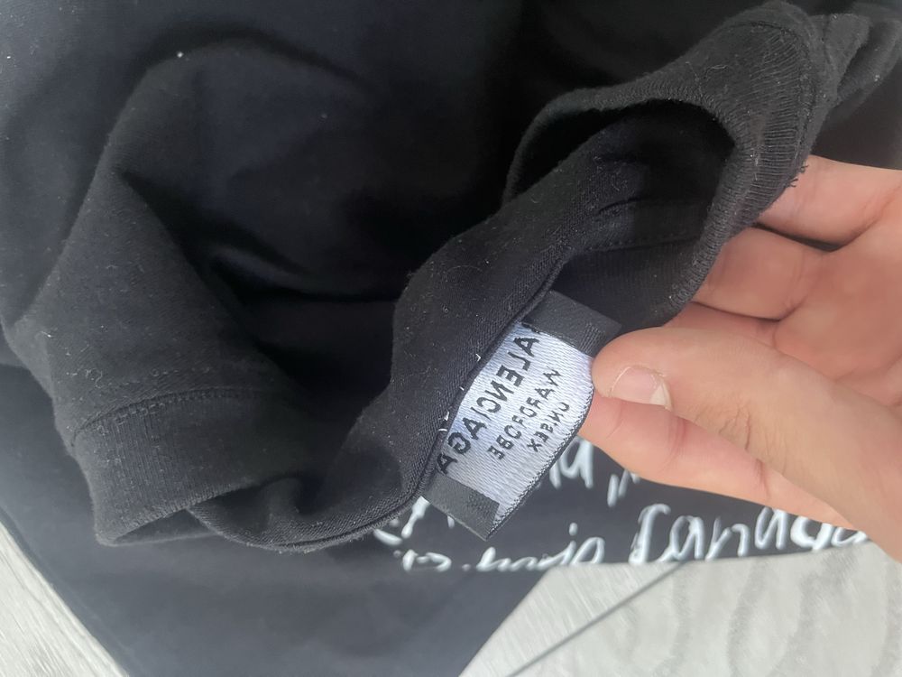 Tricou balenciaga