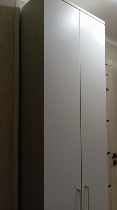 Продается шкаф, двухдверный