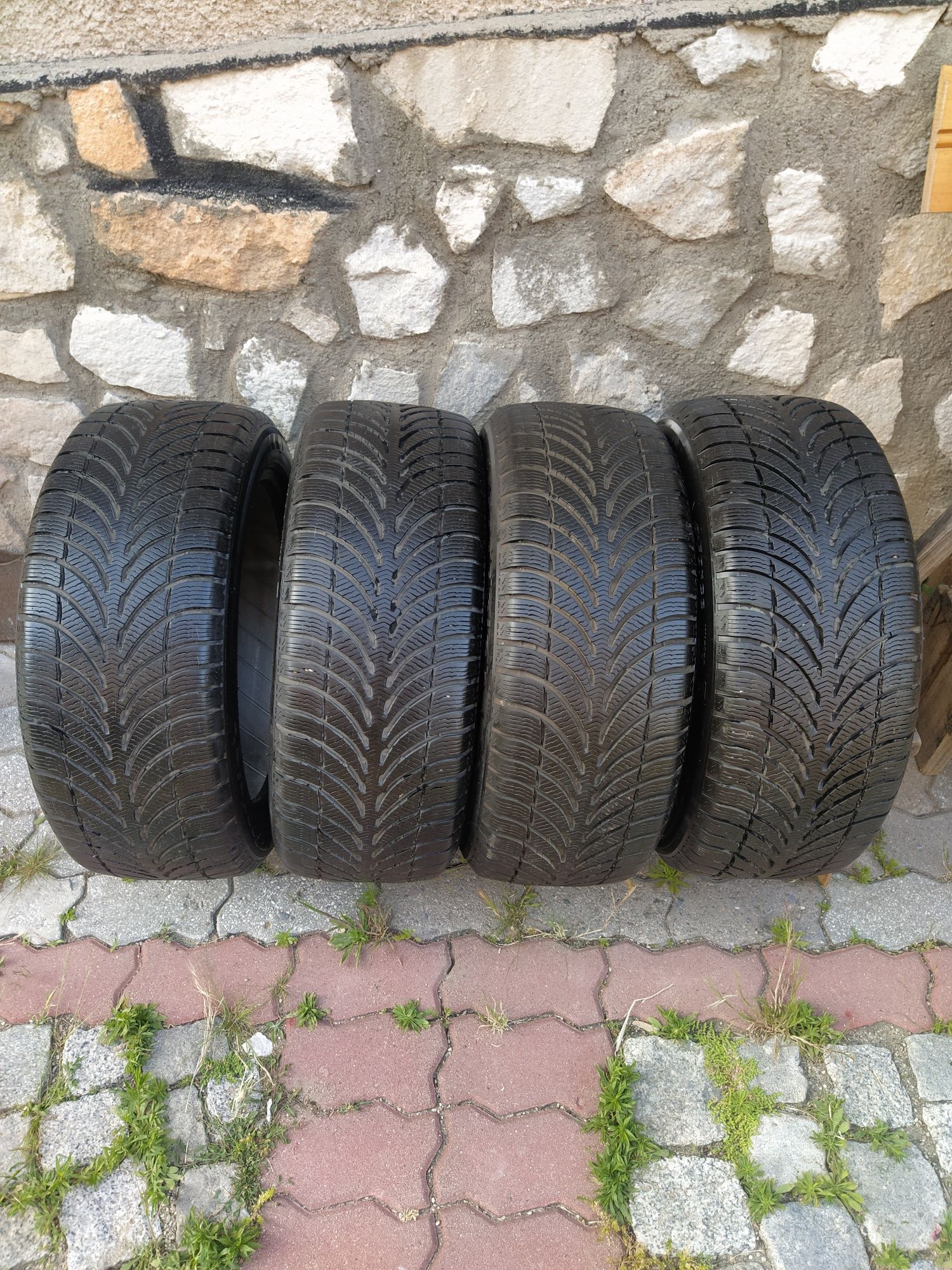 BF Goodrich 245 45 18 XL 7,5mm зимни